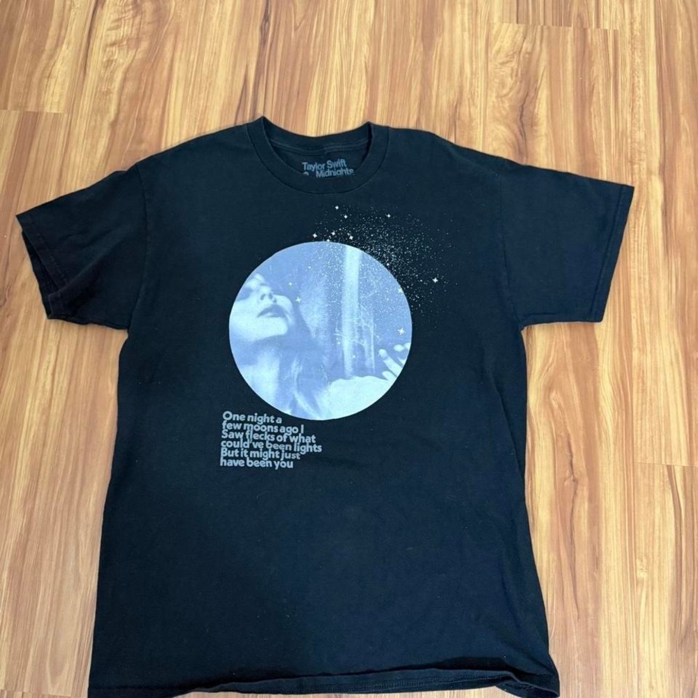 Taylor Swift  Midnights Black Tshirt Sz S‎  Snow On The Beach Rare Fan Collector